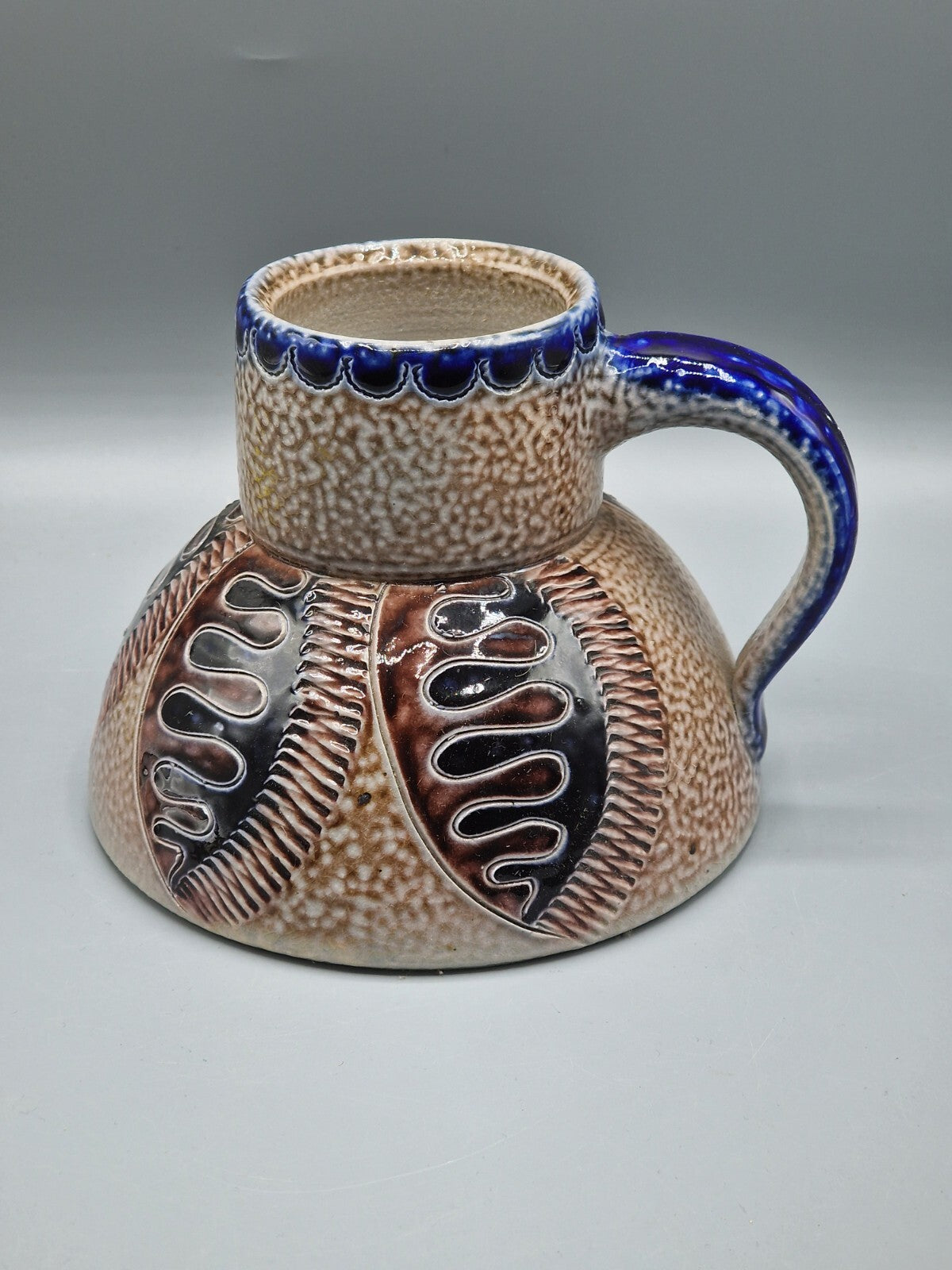 Ton Kerzenständer mit Henkel, Antiquität, 10cm Hoch